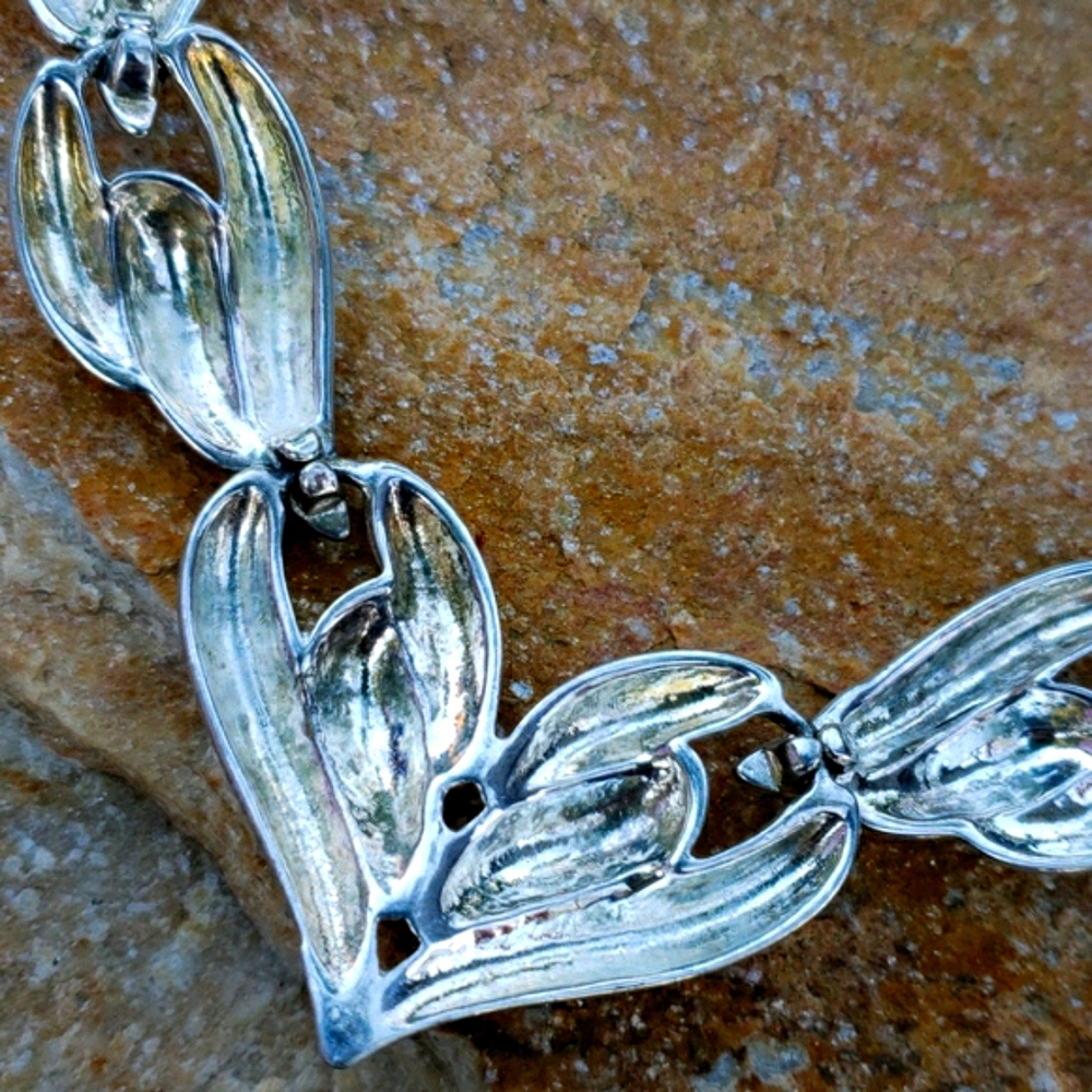 Chunky Vintage High End Stylized Silver Heart Shape Rhodium Plate Necklace - Picture 11 of 14